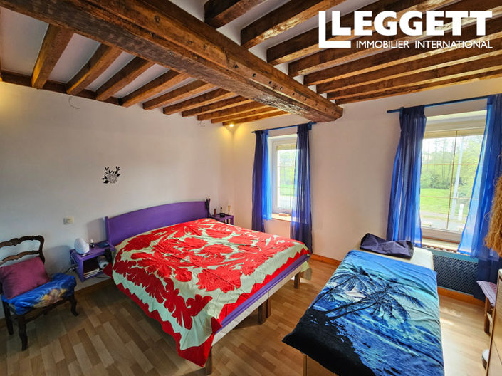 Image No.10-4 Bed House for sale