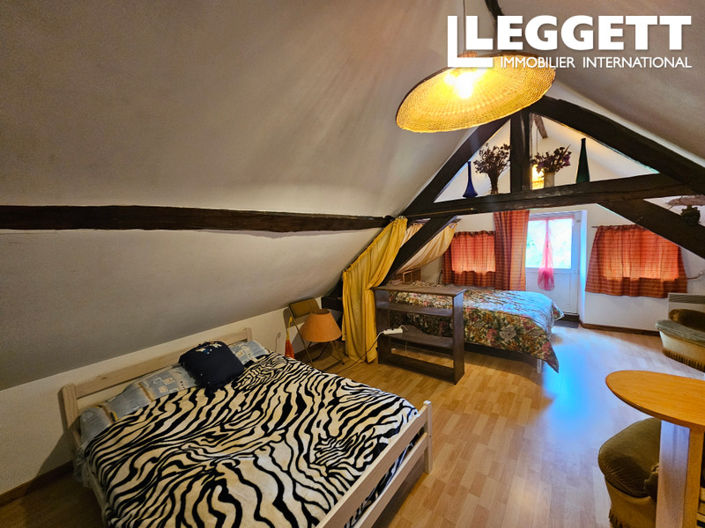 Image No.2-4 Bed House for sale
