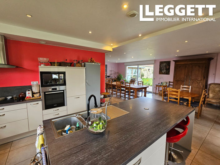 Image No.5-4 Bed House for sale