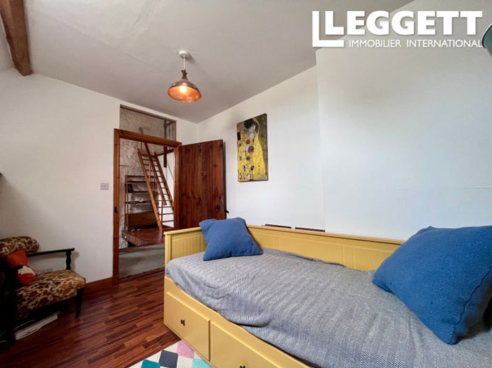 Image No.7-5 Bed House for sale