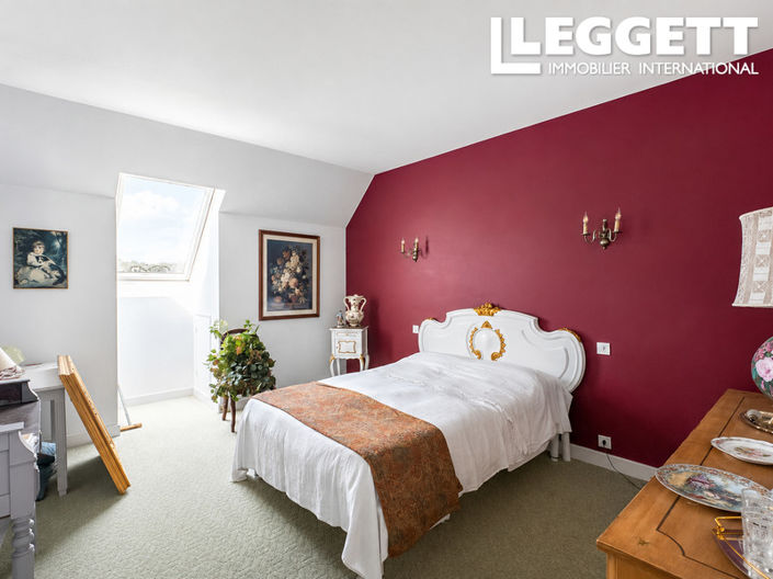 Image No.5-6 Bed House for sale