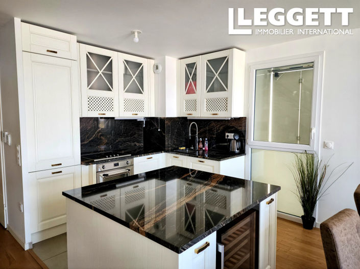 Image No.3-3 Bed Apartment for sale