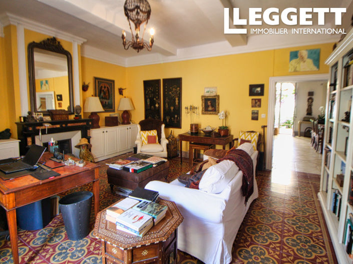 Image No.9-5 Bed House for sale