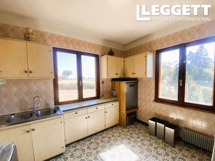 Image No.10-5 Bed House for sale
