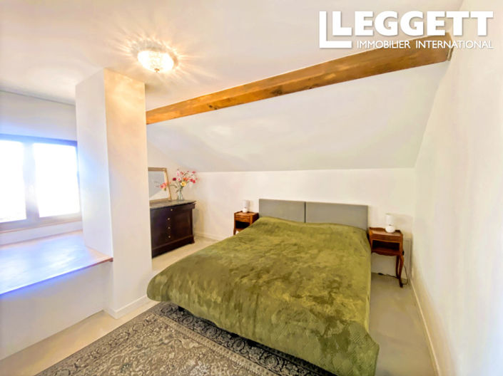 Image No.5-5 Bed House for sale