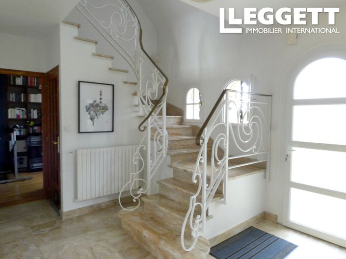 Image No.2-3 Bed House for sale