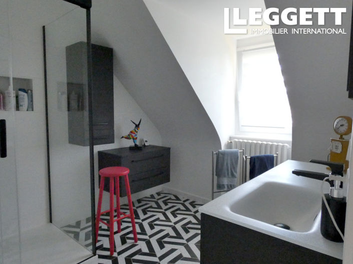 Image No.7-3 Bed House for sale