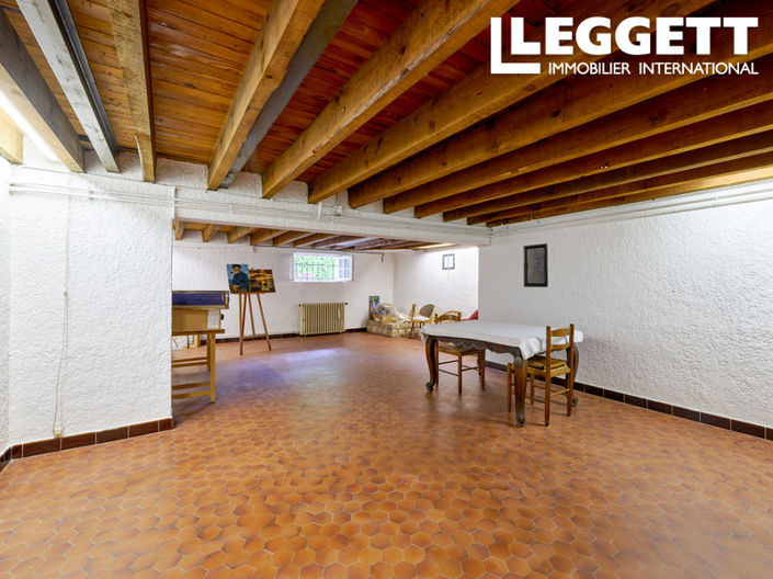 Image No.10-3 Bed House for sale