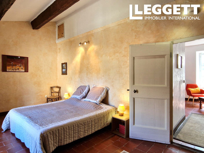 Image No.8-3 Bed House for sale