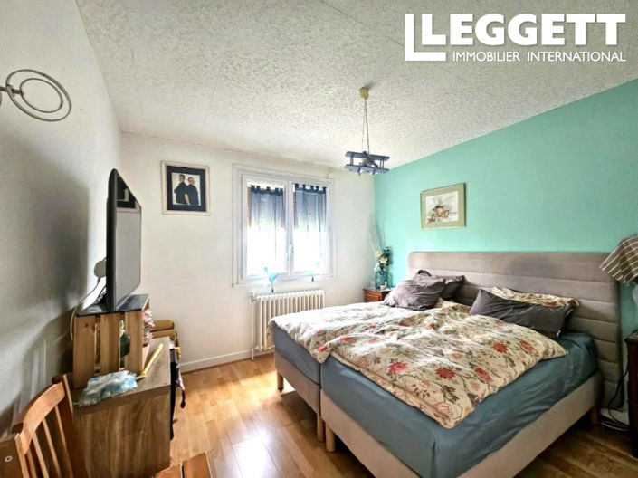 Image No.6-4 Bed House for sale