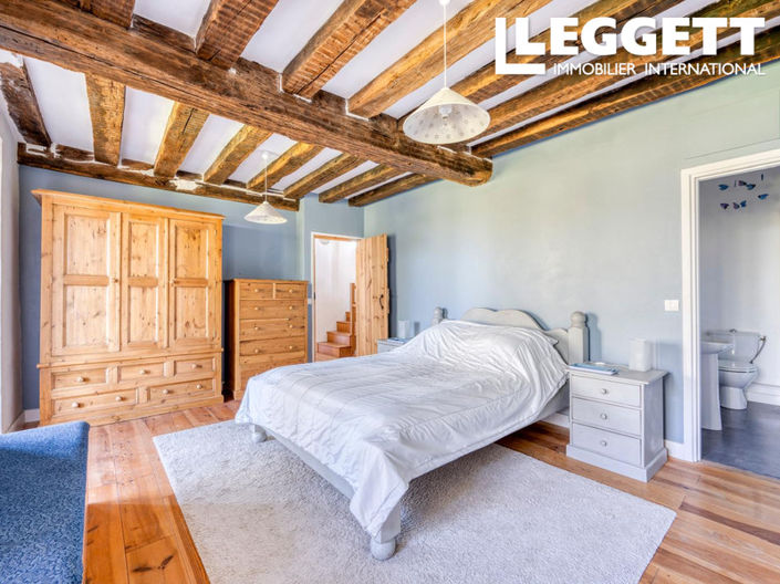 Image No.4-9 Bed House for sale