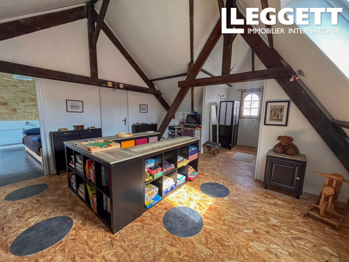 Image No.10-4 Bed House for sale