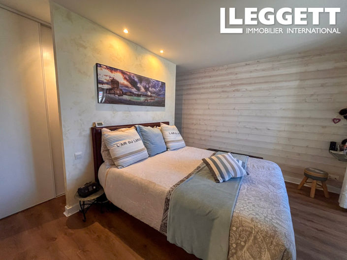 Image No.8-4 Bed House for sale