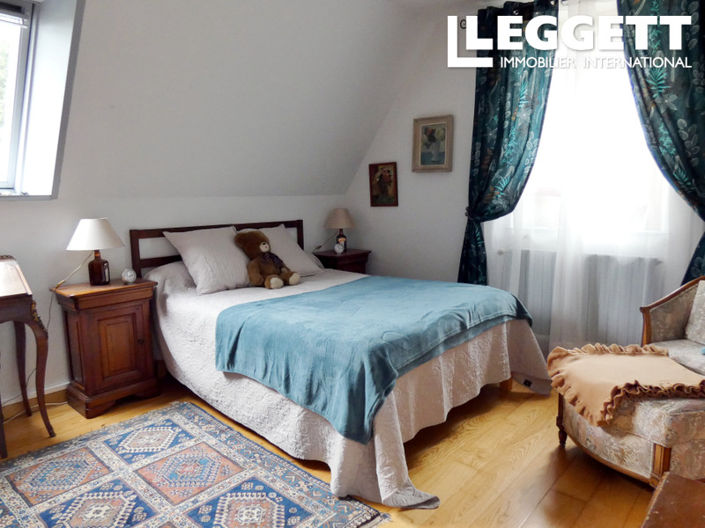 Image No.5-4 Bed House for sale