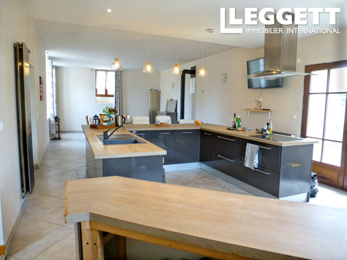 Image No.4-5 Bed House for sale