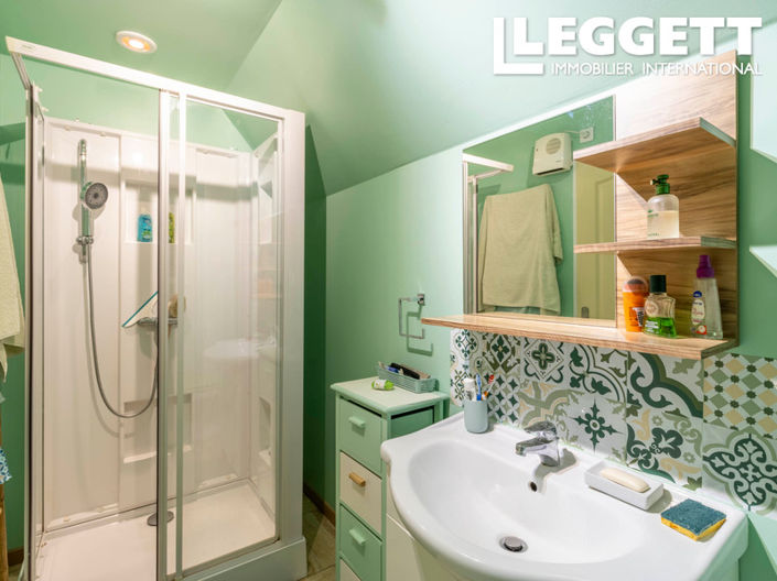 Image No.9-3 Bed House for sale