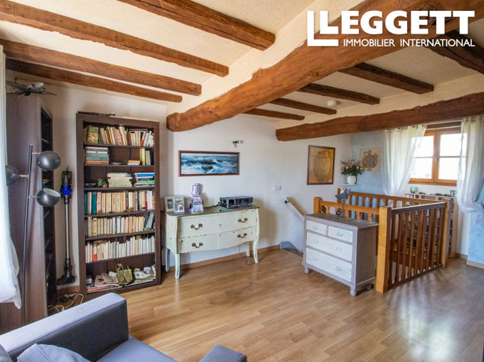 Image No.5-2 Bed House for sale