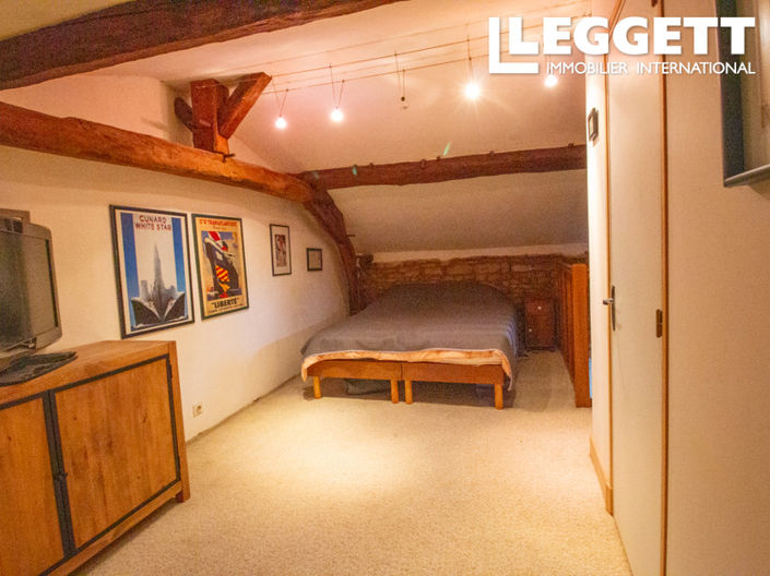 Image No.8-2 Bed House for sale