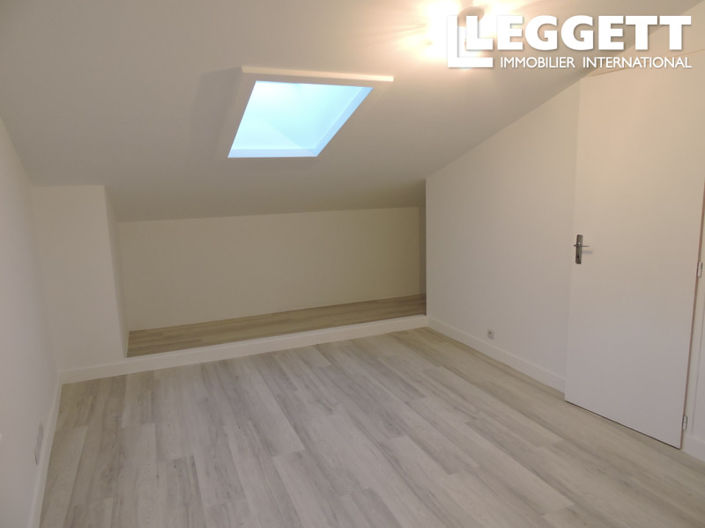 Image No.8-3 Bed House for sale