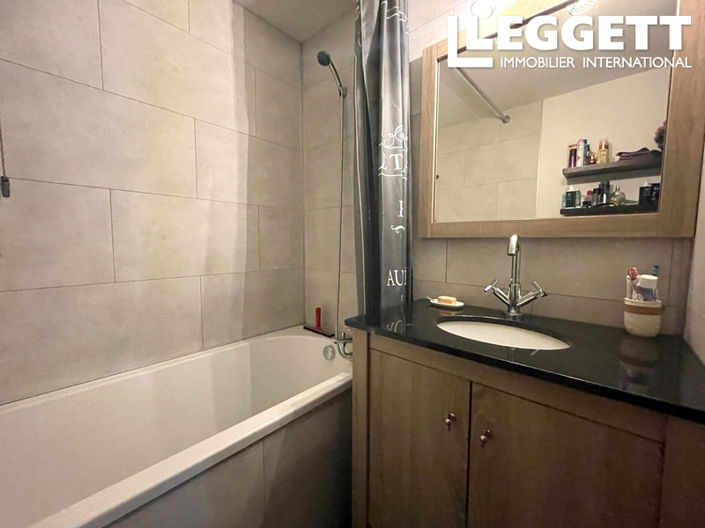 Image No.9-3 Bed House for sale