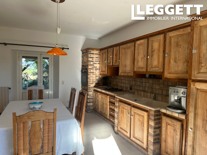 Image No.2-5 Bed House for sale