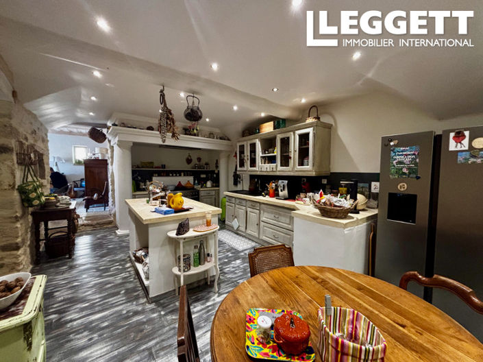 Image No.6-4 Bed House for sale