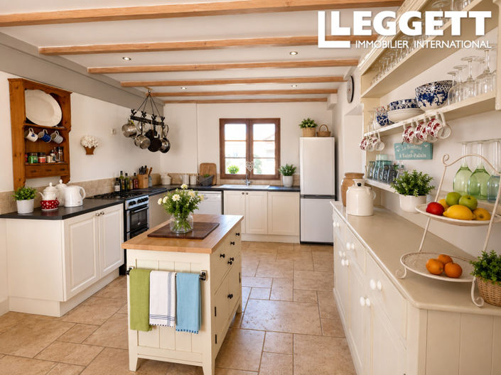 Image No.2-4 Bed House for sale