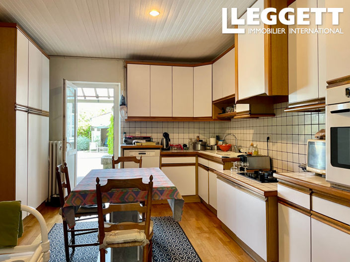 Image No.10-5 Bed House for sale