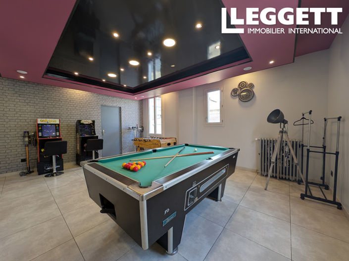Image No.9-5 Bed House for sale
