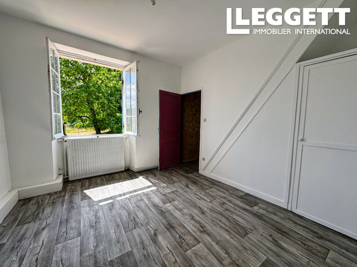 Image No.9-4 Bed House for sale