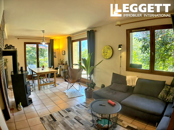 Image No.2-4 Bed House for sale