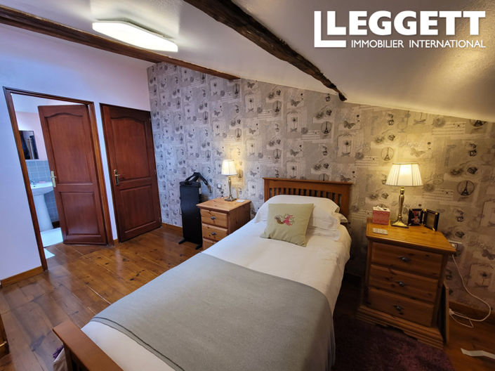 Image No.10-3 Bed House for sale