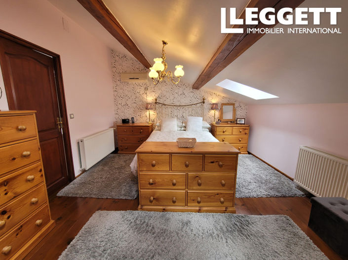 Image No.9-3 Bed House for sale