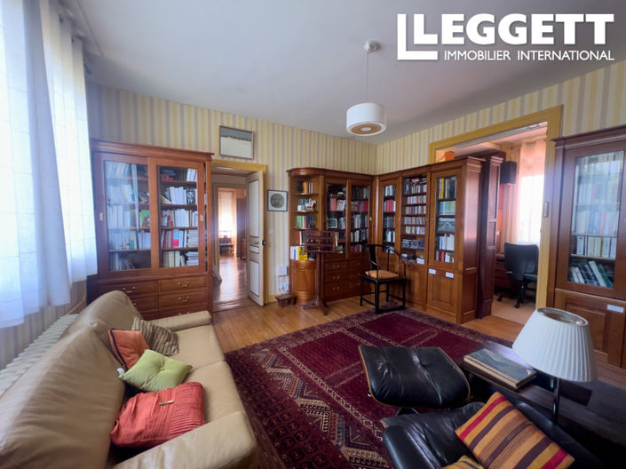 Image No.7-5 Bed House for sale