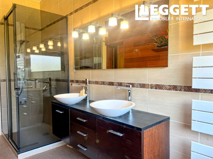 Image No.9-5 Bed House for sale