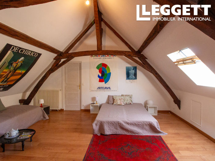 Image No.9-7 Bed House for sale
