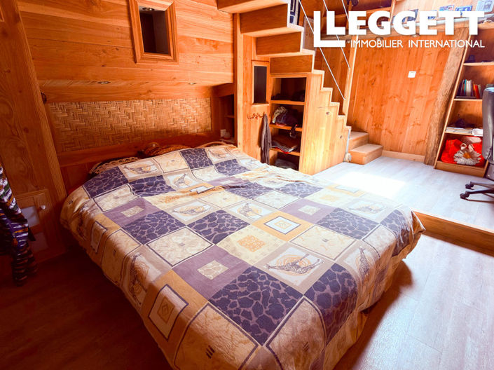 Image No.6-3 Bed House for sale