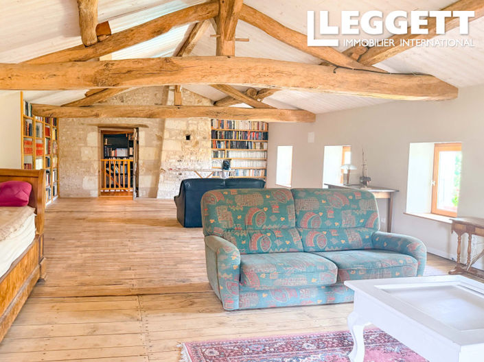 Image No.7-9 Bed House for sale