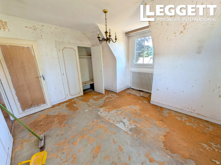 Image No.9-6 Bed House for sale