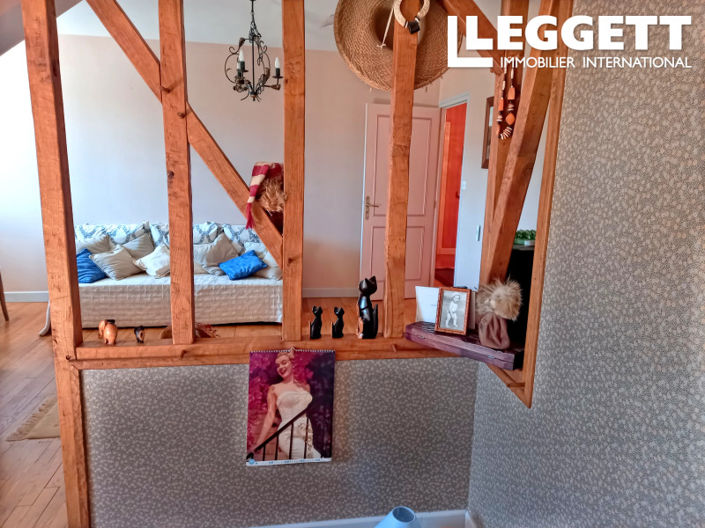 Image No.6-5 Bed House for sale
