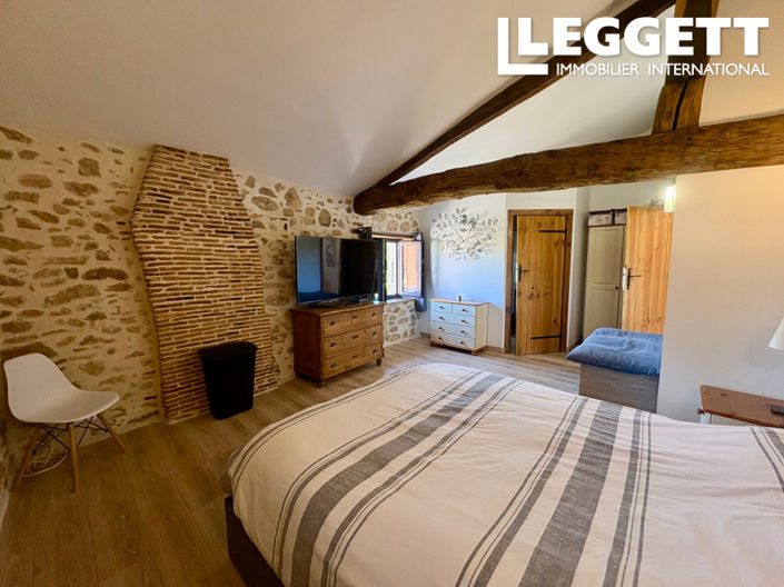 Image No.8-3 Bed House for sale