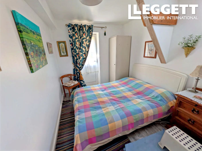 Image No.9-5 Bed House for sale