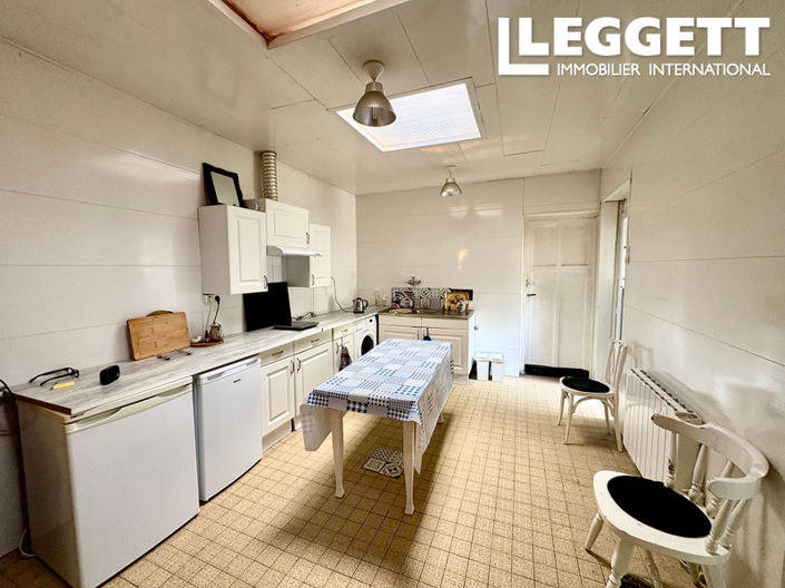 Image No.7-9 Bed House for sale