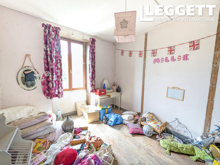 Image No.8-5 Bed House for sale