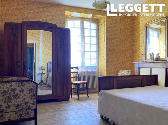 Image No.9-5 Bed House for sale