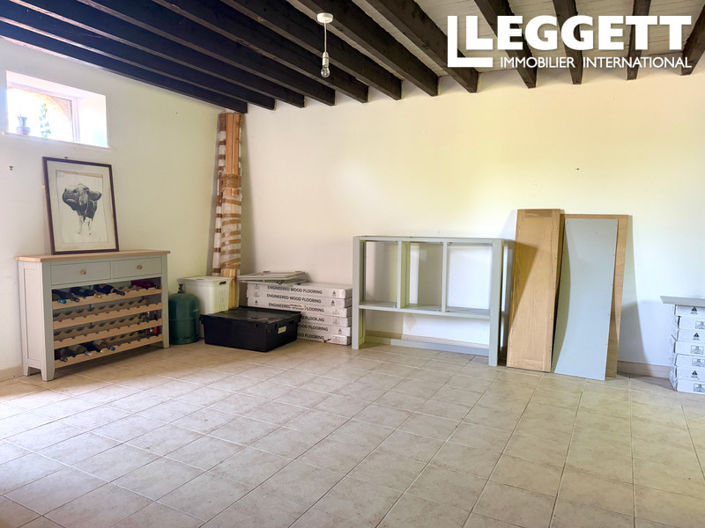 Image No.4-10 Bed House for sale