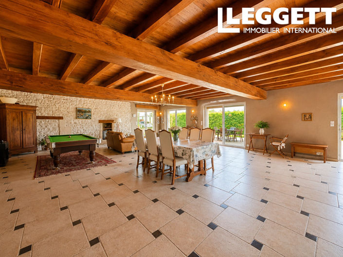 Image No.5-7 Bed House for sale