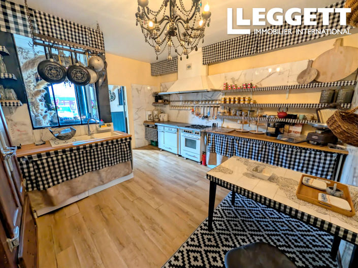 Image No.9-9 Bed House for sale