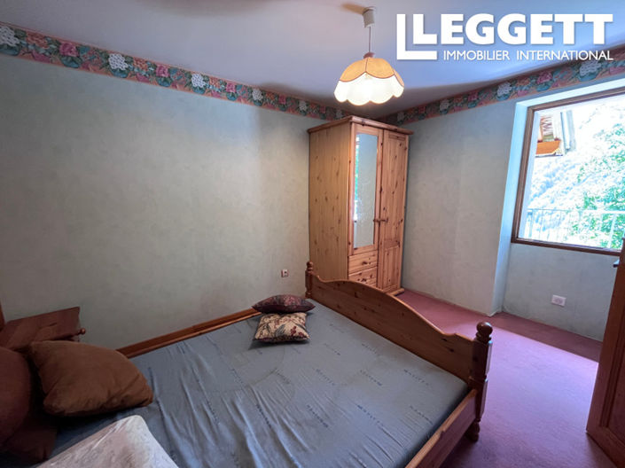 Image No.8-2 Bed House for sale