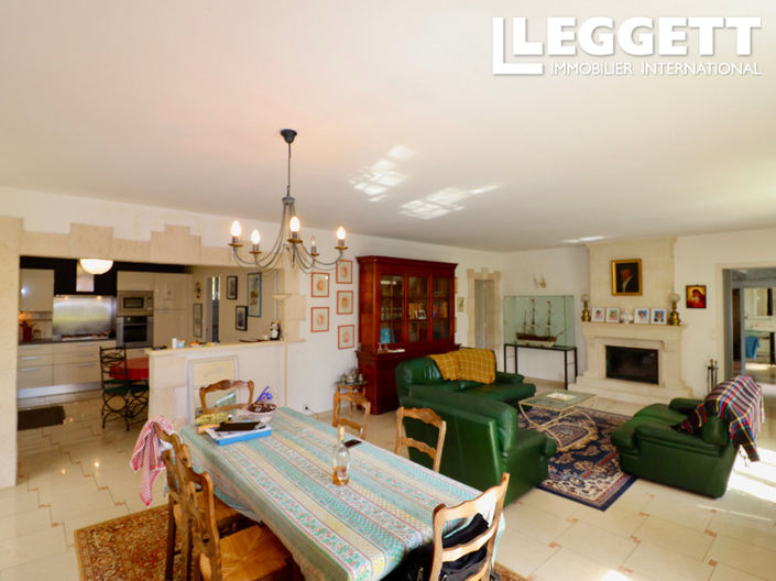 Image No.4-5 Bed House for sale